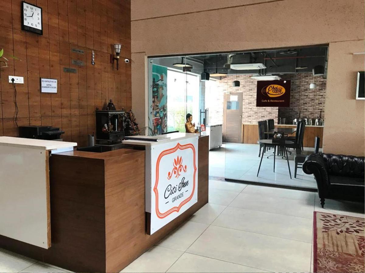 Hotel Citi Inn Grande Zirakpur Kültér fotó