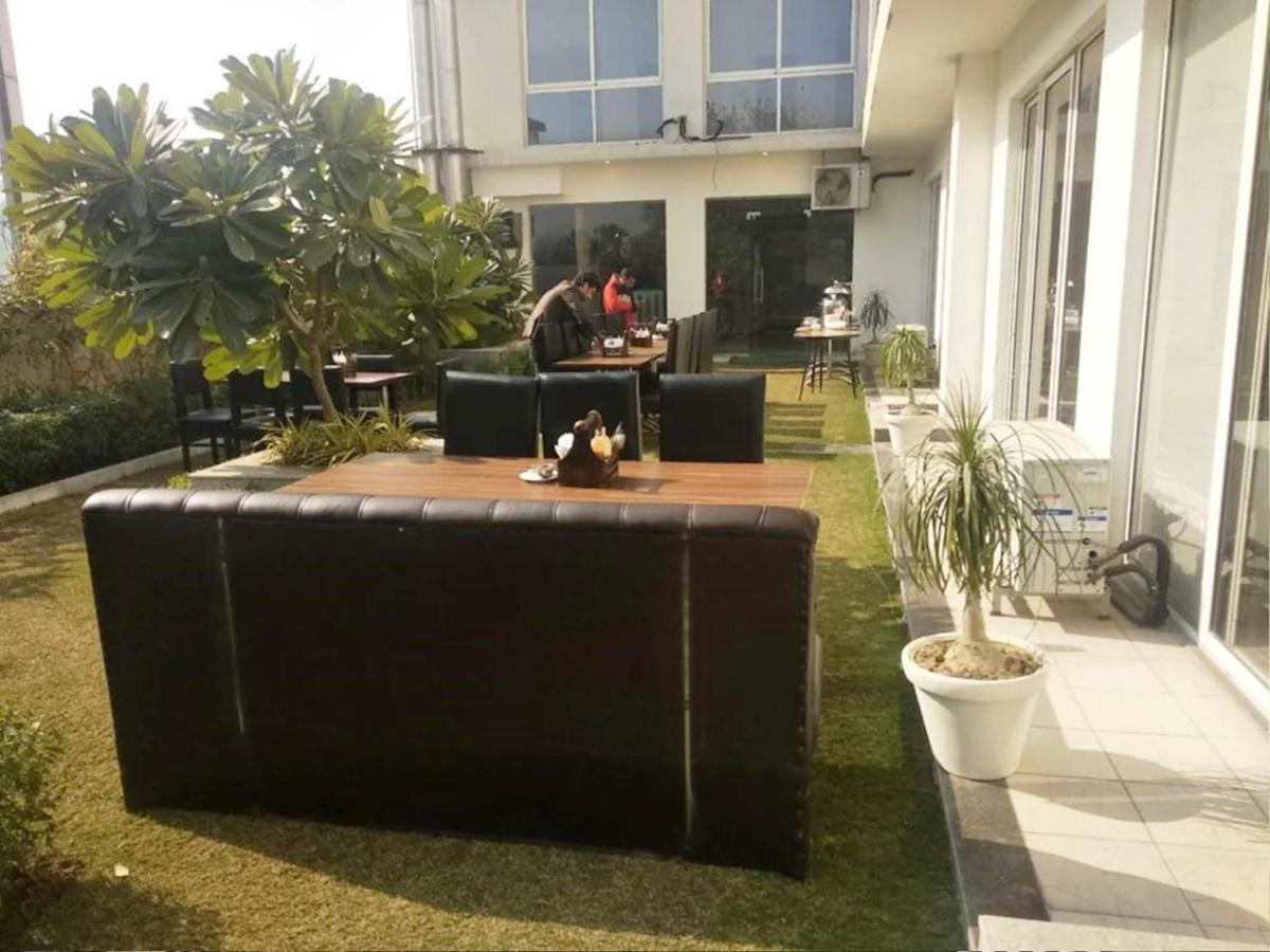 Hotel Citi Inn Grande Zirakpur Kültér fotó