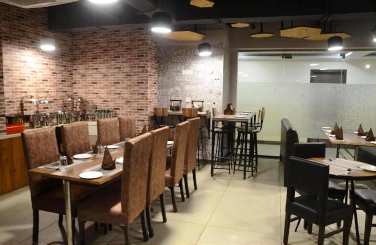 Hotel Citi Inn Grande Zirakpur Kültér fotó