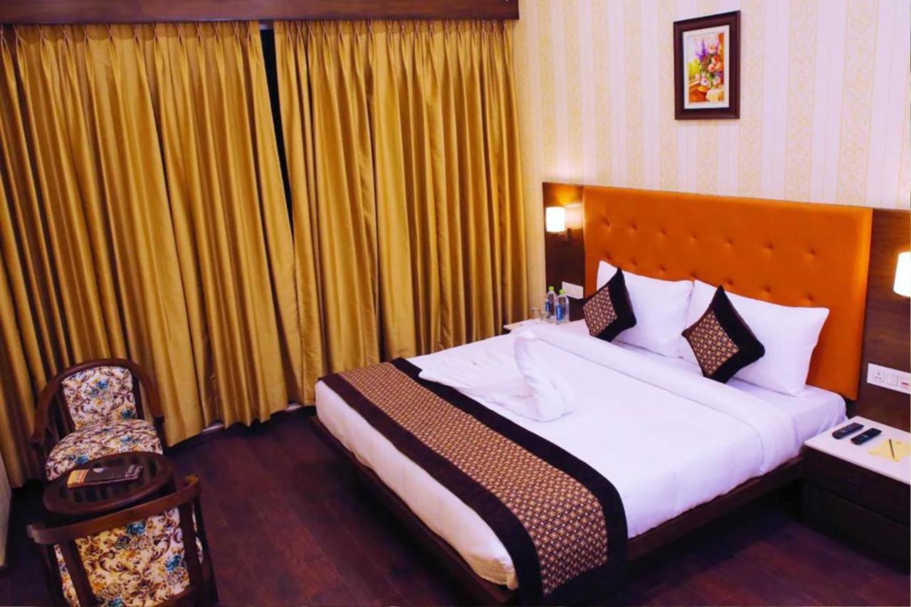 Hotel Citi Inn Grande Zirakpur Kültér fotó