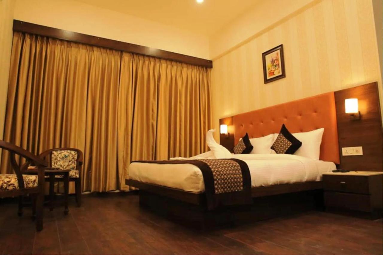 Hotel Citi Inn Grande Zirakpur Kültér fotó