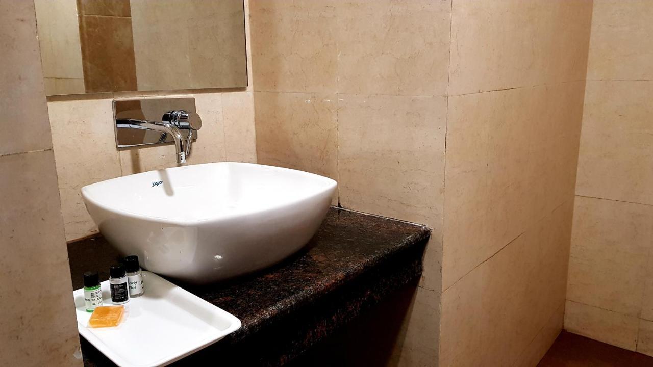 Hotel Citi Inn Grande Zirakpur Kültér fotó